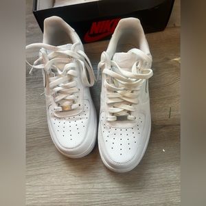 Nike men used size 9